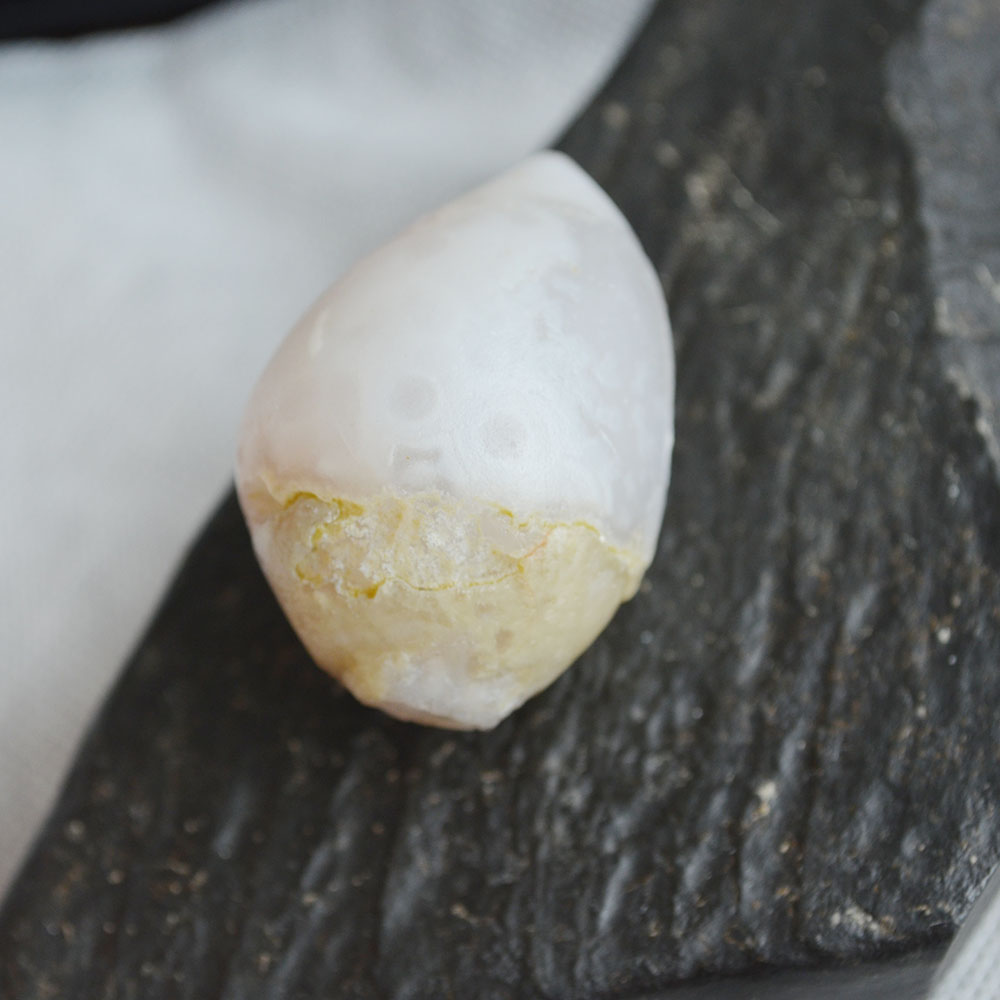 Natural Gobi agate eye , Mongolia Gobi Desert agate eye, Egg agate eye